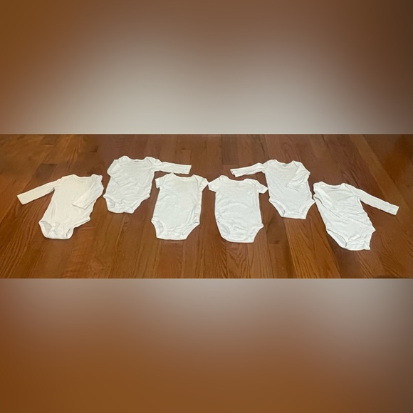 6 Months Unisex Onesie BUNDLE ( 6 pcs ) - Picture 2 of 2